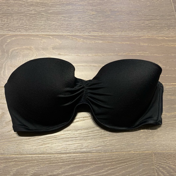 Victoria’s Secret bikini top - Picture 2 of 3